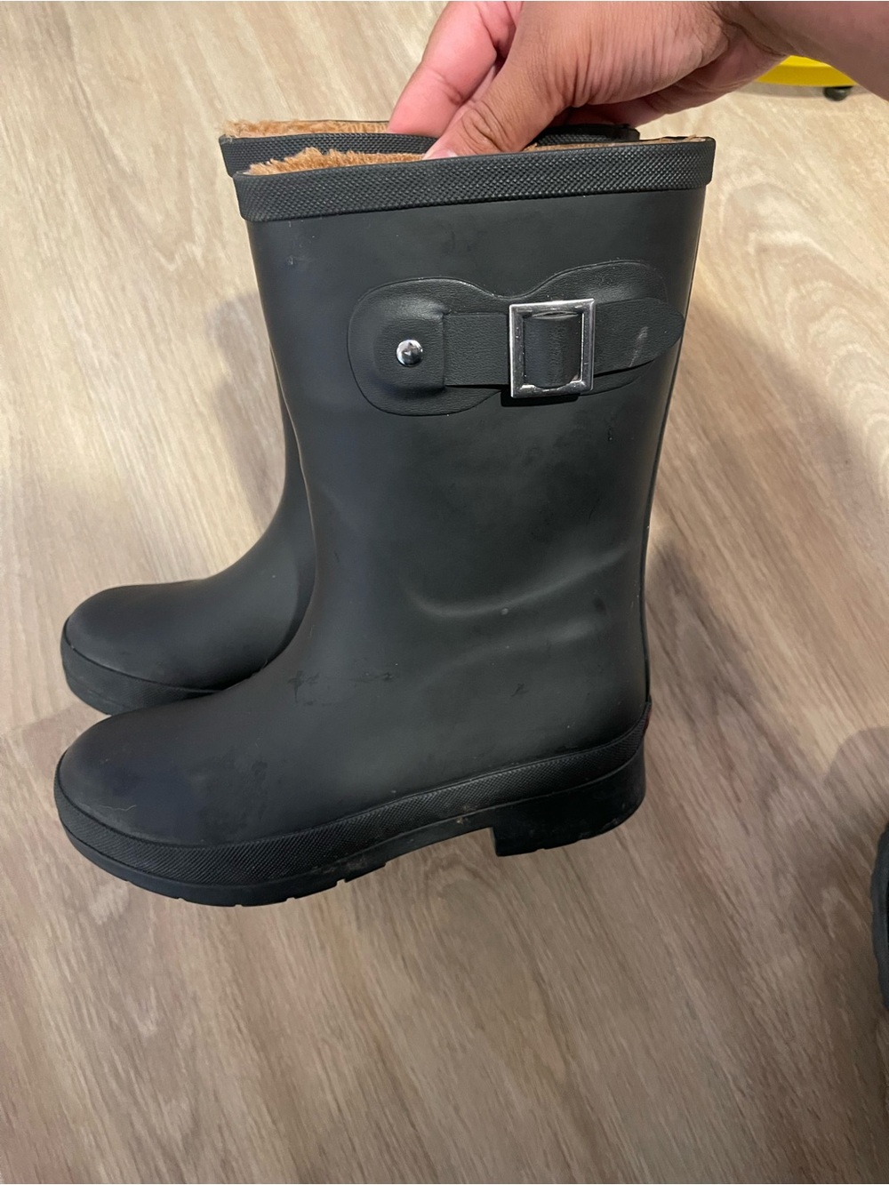 Chooka Women’s Black Waterproof Rain Boots with Faux-Fur Lining and Buckle
